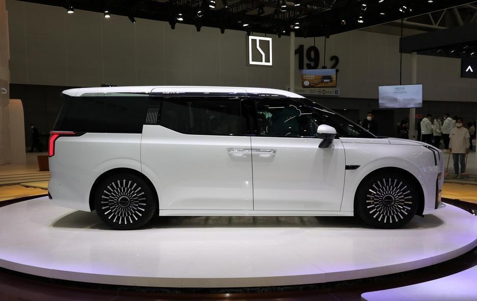 家用别克世纪七座选哪款,40-50万预算买轿车还是suv