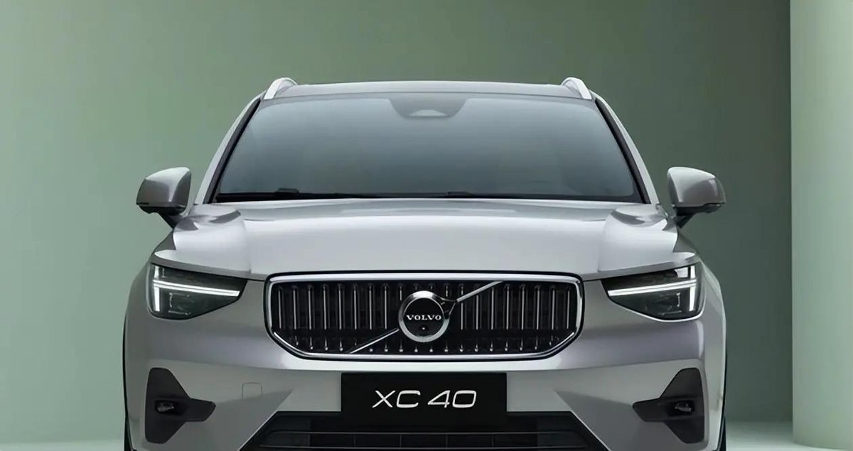 沃尔沃xc60自动驾驶视频对比测试,沃尔沃xc60安全测试真人实测