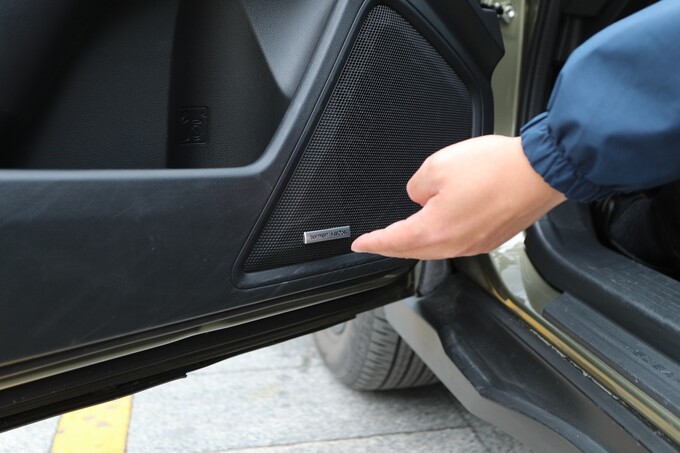 陪朋友去斯巴鲁店看傲虎，我不仅被“打脸”还种草变“粉”了