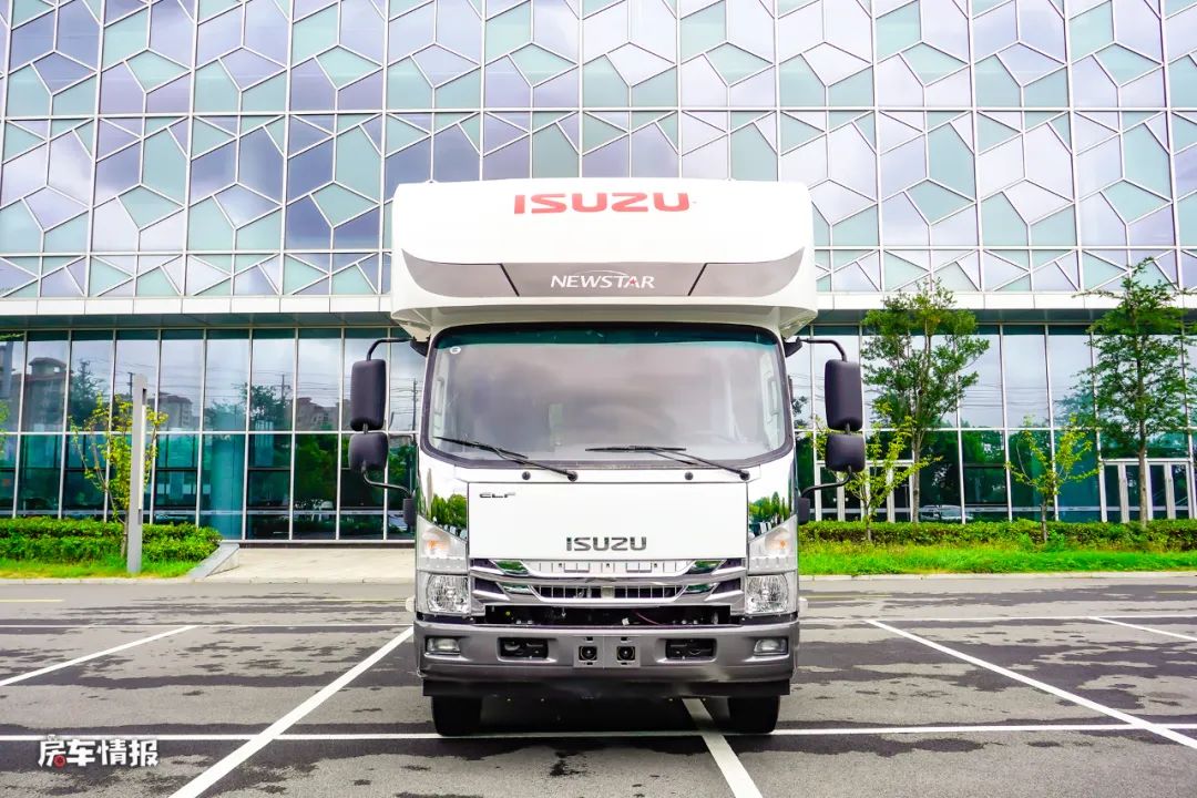 五十铃900p与五十铃700p四驱房车,新星五十铃700p轻卡房车2022款