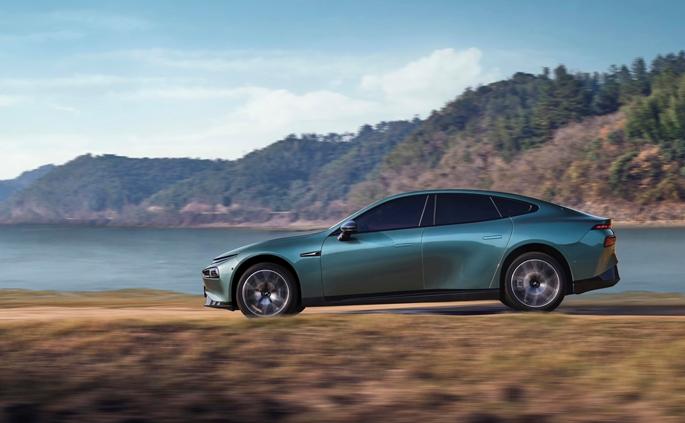 十几万的纯电动汽车应该选哪一款,20万动力和操控最好的新能源轿车