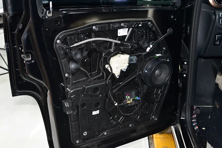 奔驰v最低价格是哪款,奔驰v车价格值得购买吗