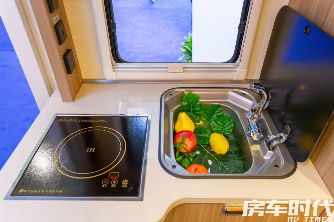 隆翠c658,隆翠4号房车