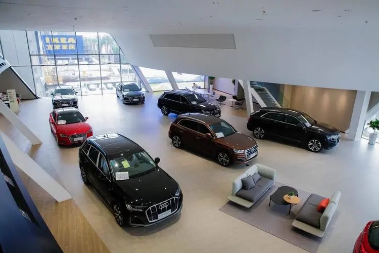 旧车到4s店置换新车划算吗,车辆置换新车好还是直接卖了好