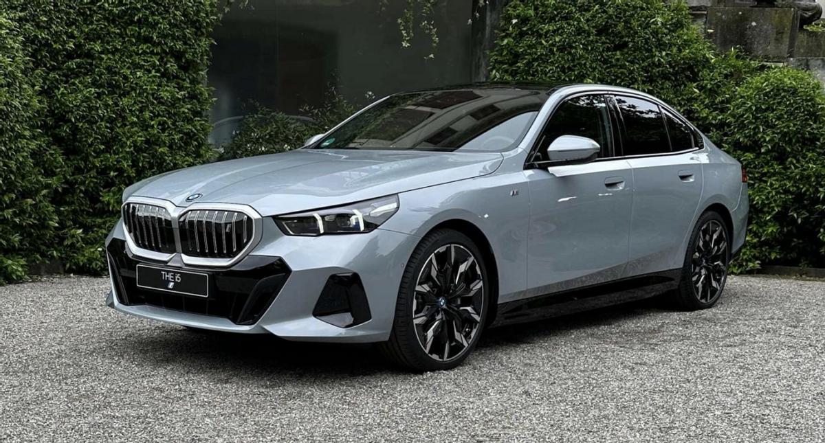 大鼻孔新款宝马5系谍照,宝马5系的核心亮点和槽点