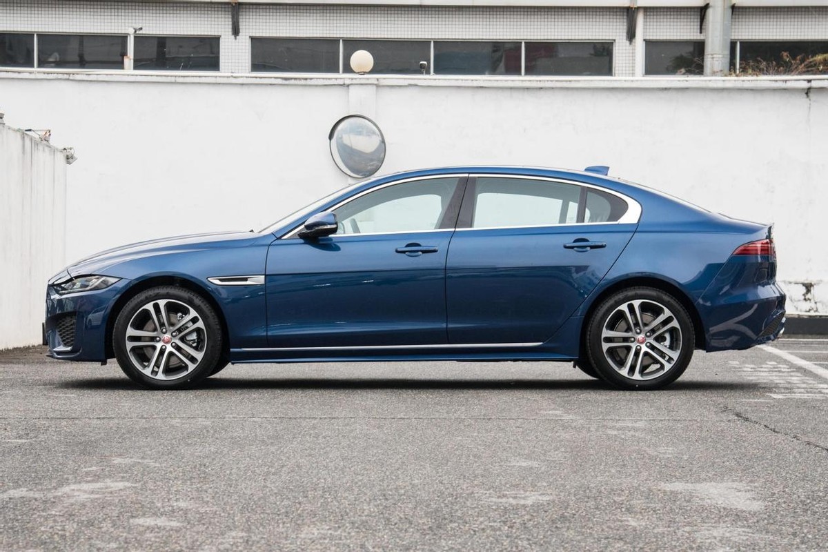 捷豹xel的8at手自一体变速箱,捷豹xel与凯美瑞8at