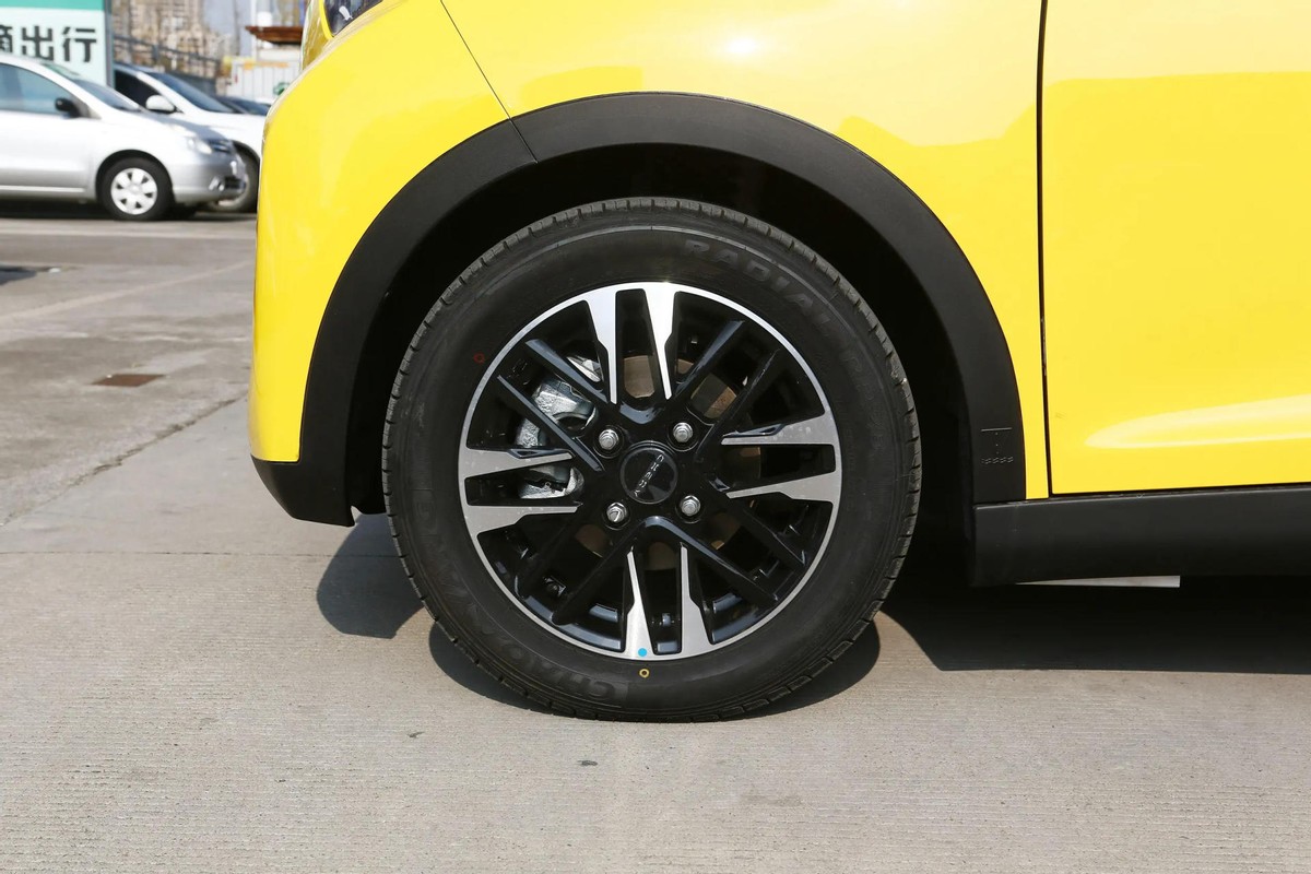 奇瑞小蚂蚁全方位测评,要豪华还要绿牌别错过奇瑞小蚂蚁