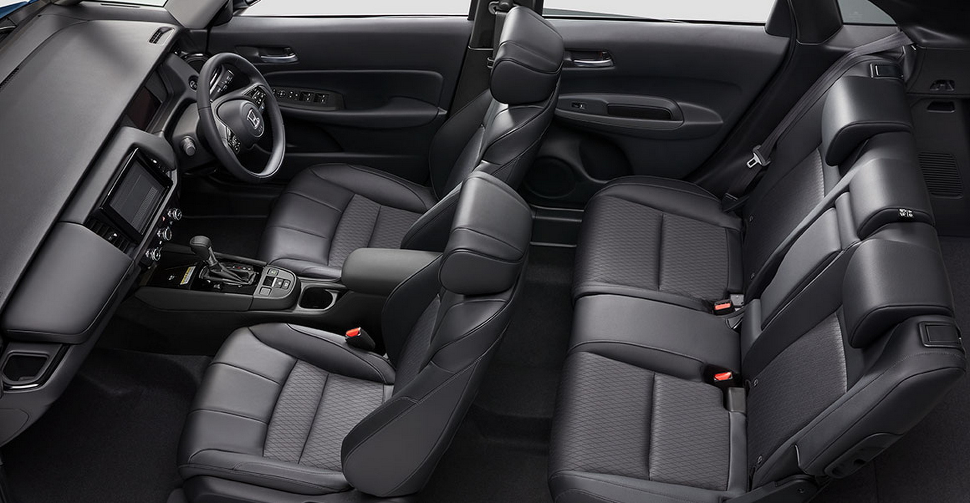 2023款本田飞度日本上市，新增RS运动套件，起售价约7.8万元