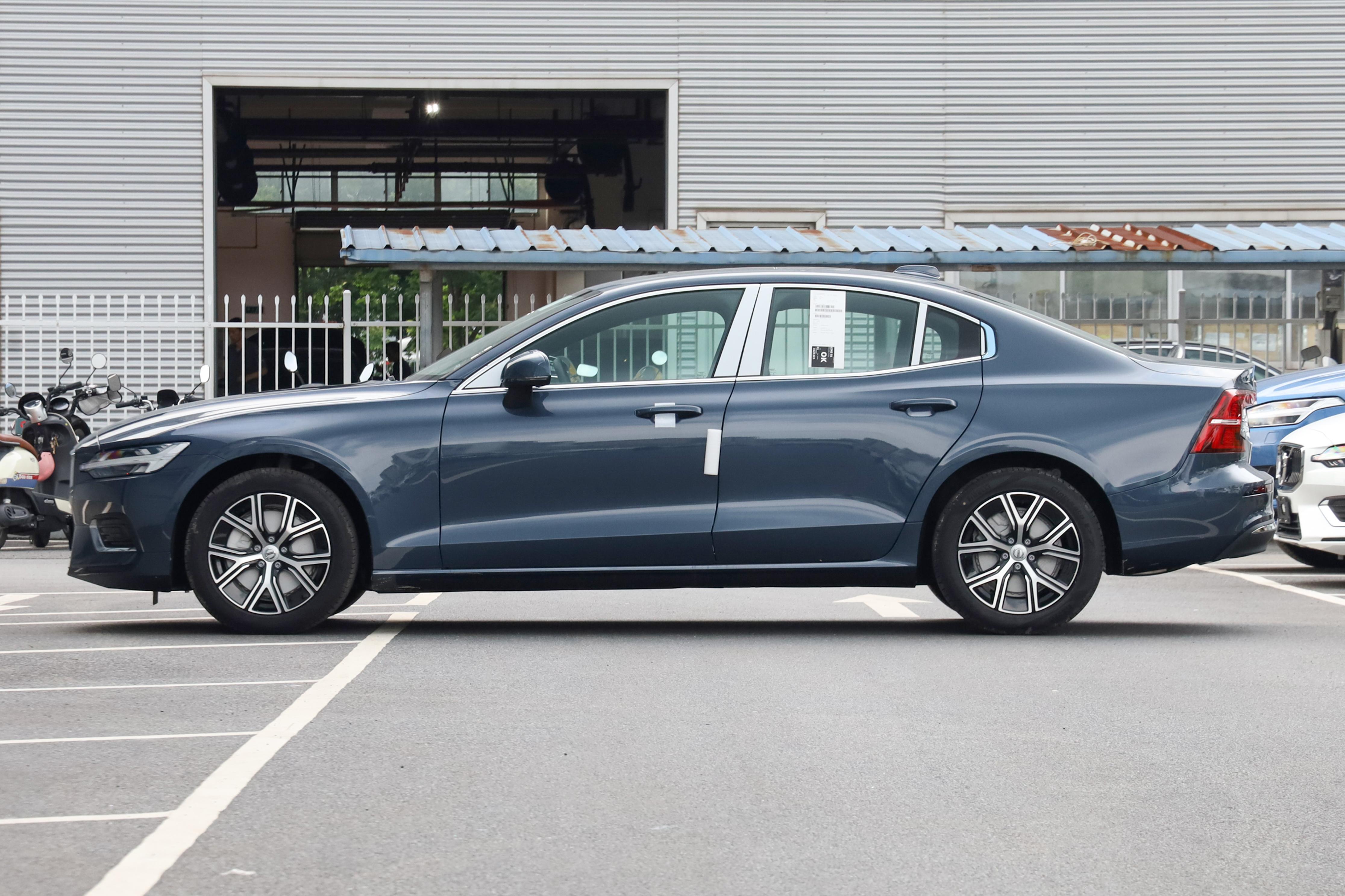 沃尔沃s60降价23万元试驾视频,全新沃尔沃s60最新降价20万