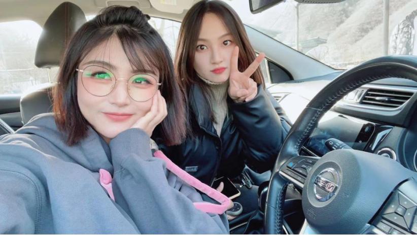 和闺蜜打卡游乐园,和闺蜜一起游山玩水的视频