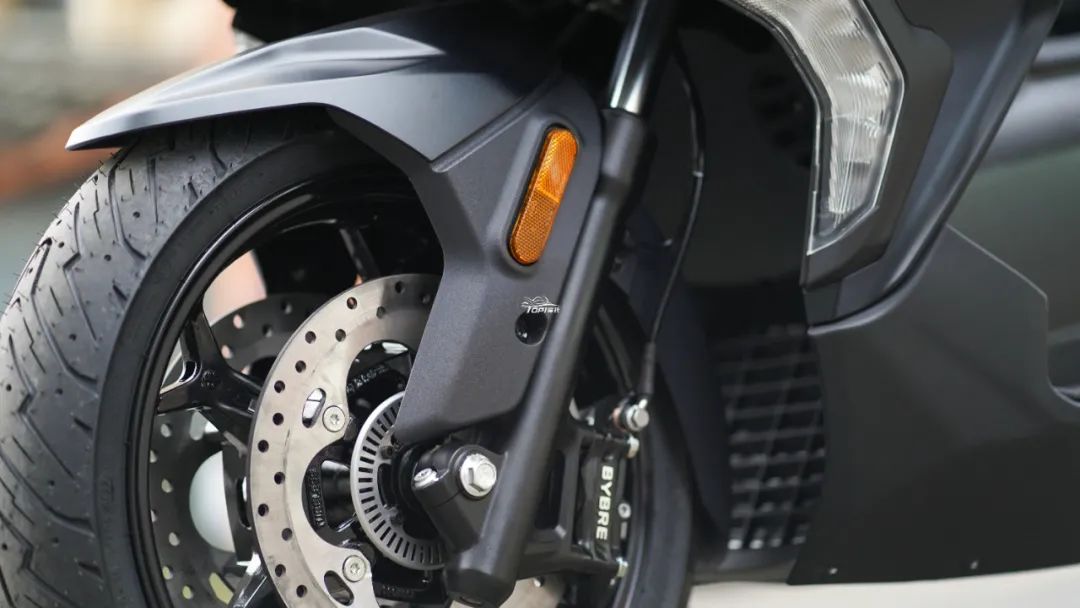 qjmotor赛350实车评测,qjmotor350仿赛值得期待吗