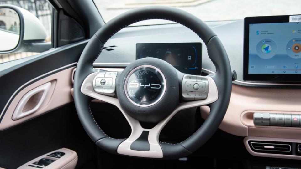 比亚迪海鸥顶配最新落地,最新海鸥比亚迪2023活力版落地价