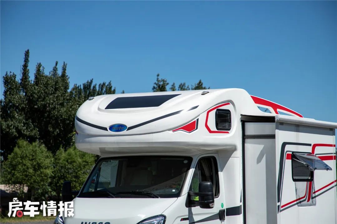 最便宜的大空间双拓展房车,轻卡自动挡双拓展房车大全