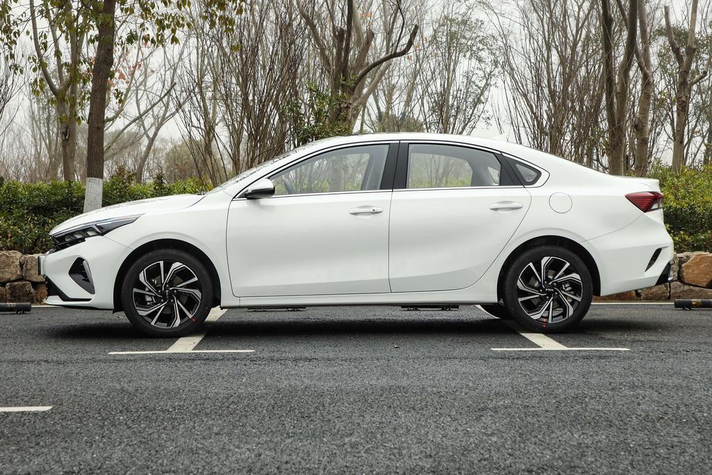 试驾起亚新k3,1.6起亚k3动力怎么样