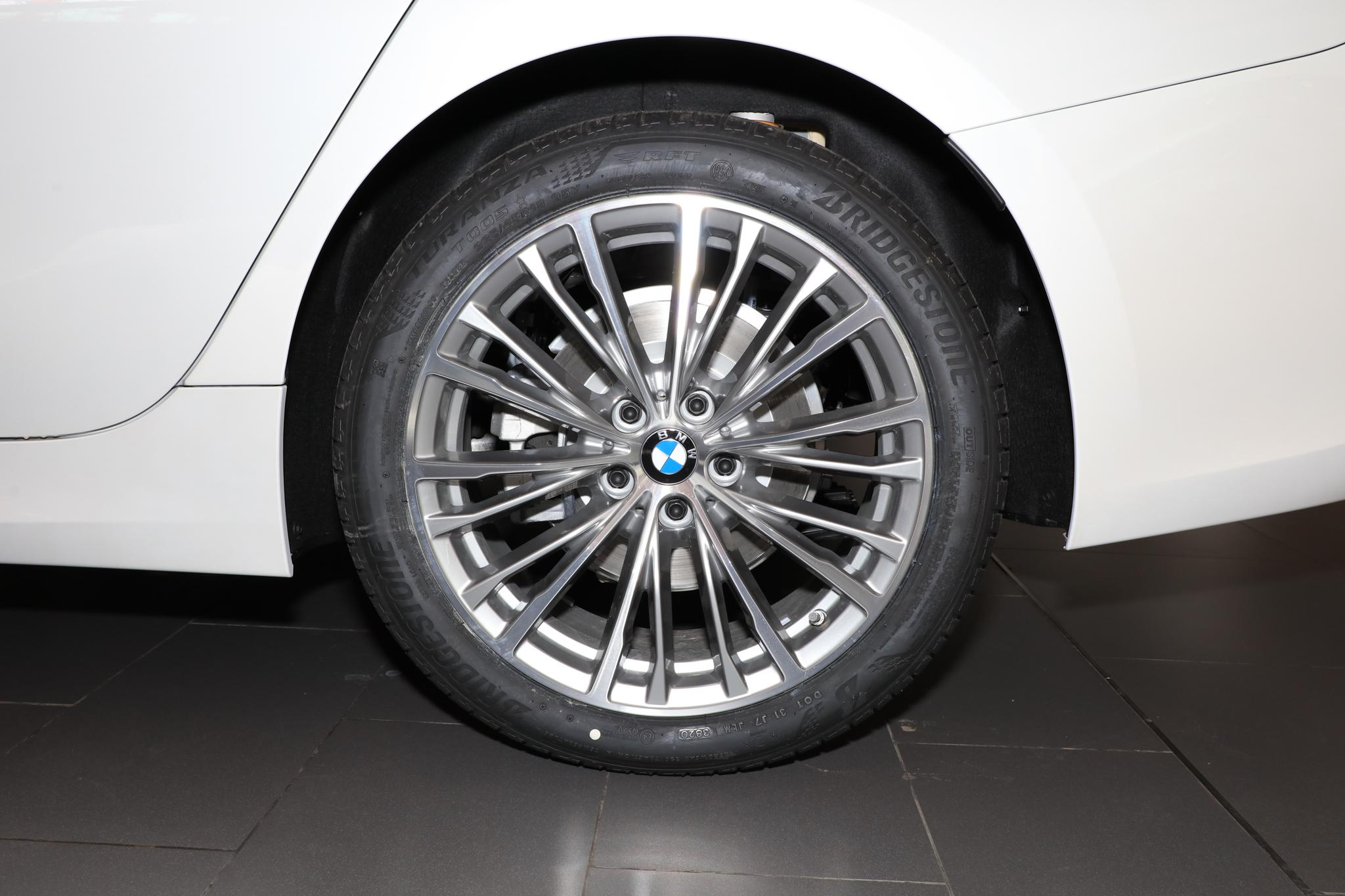 宝马3系与奥迪a4l养车成本谁贵,奥迪a6和宝马3系哪个养车成本高