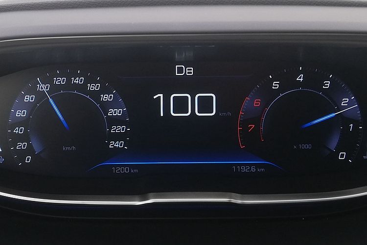 标致50081.6t动力试驾,38号车评标致5008试驾视频