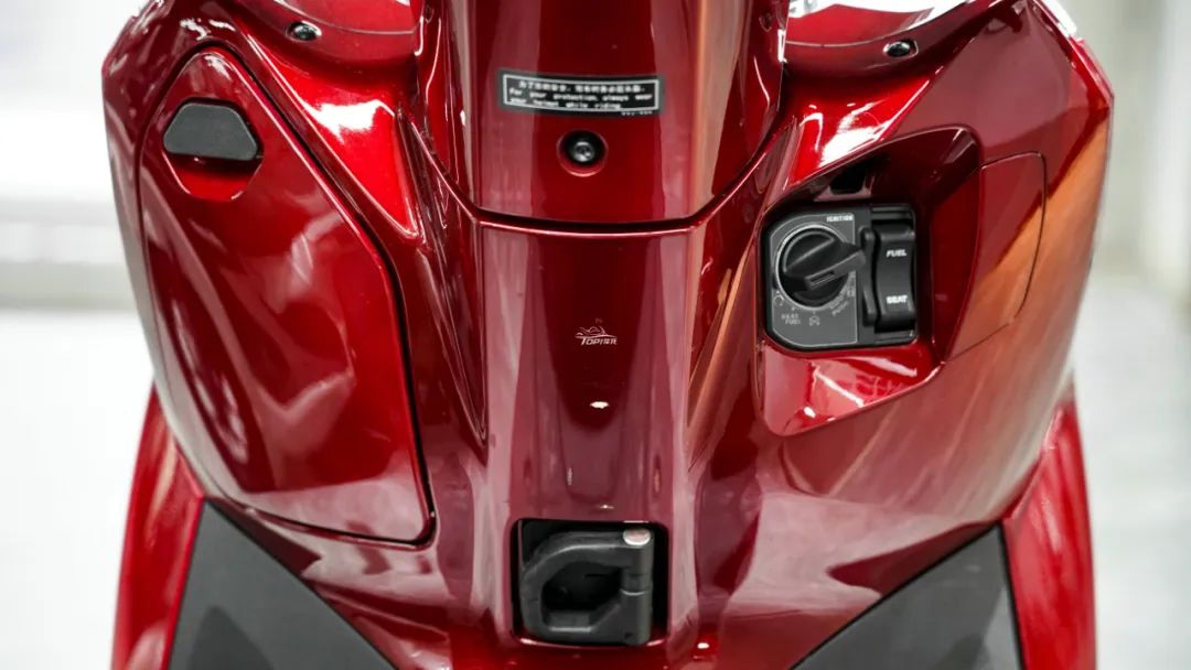 lead125踏板车和pcx160哪个值得买,本田lead125为什么比pcx160油耗高