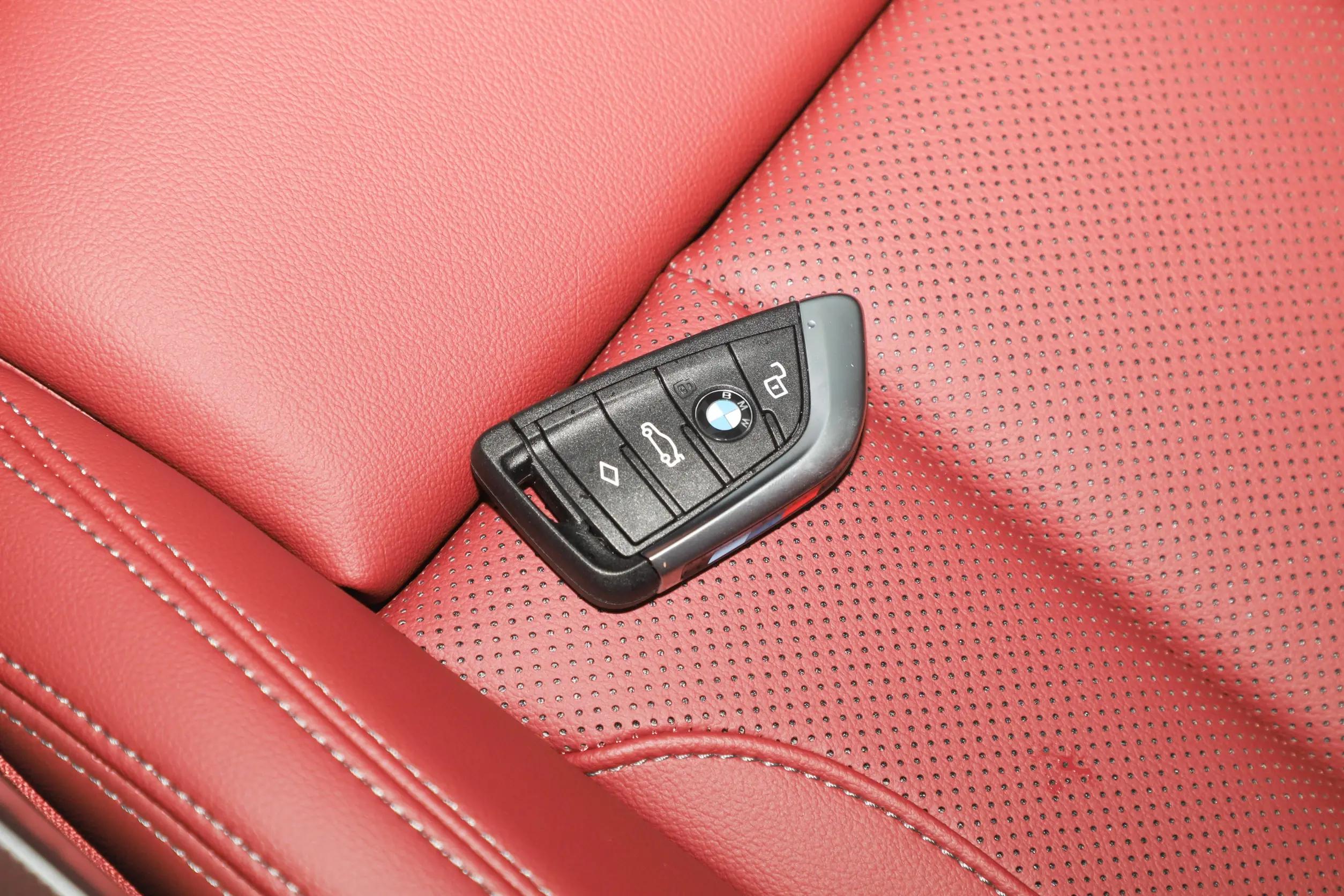 四座硬顶敞篷车推荐宝马4系,19款宝马4系四门轿跑车什么配置