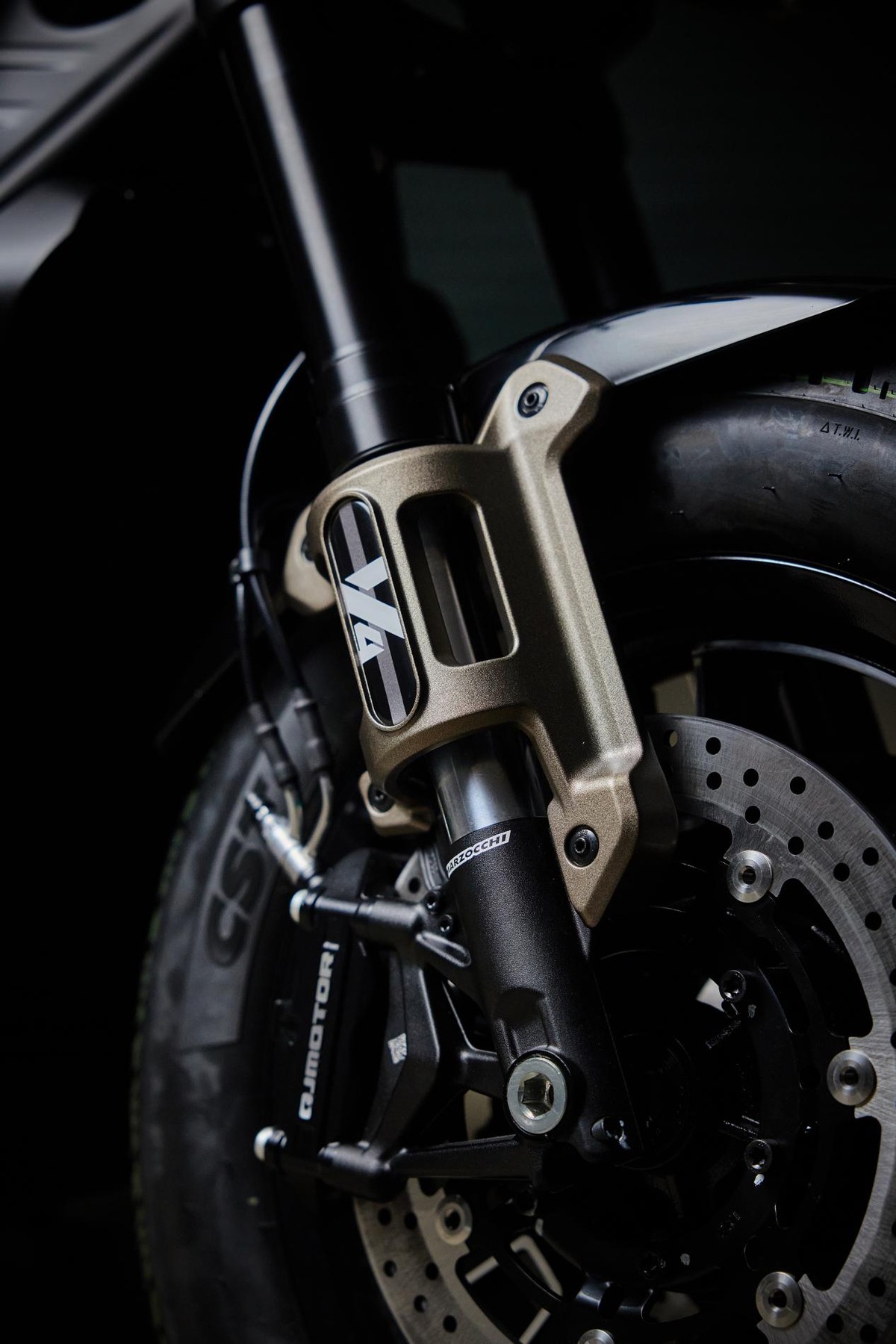 钱江闪600v4,钱江v4闪600