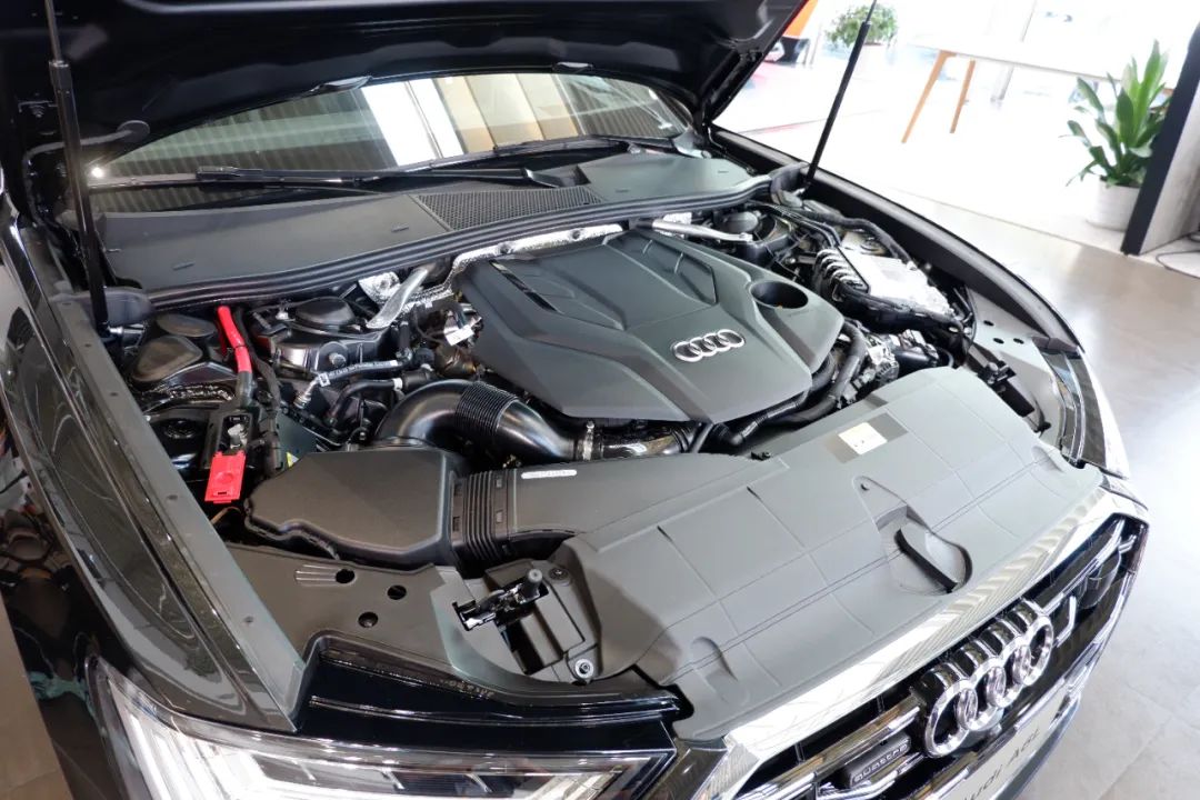 新款奥迪a6l高级感十足,奥迪A6新款坐垫全包围