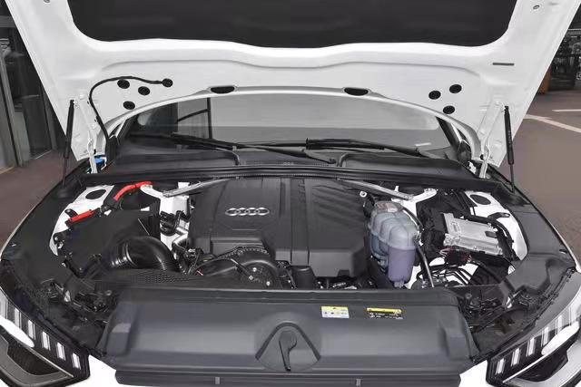 2021款奥迪a4l和2020款奥迪a4区别,奥迪a445tfsiquattro臻选动感型