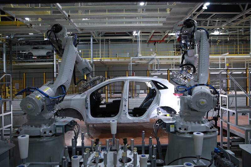 最近18年东风雪铁龙c6价格,东风雪铁龙c6与凯美瑞谁更好