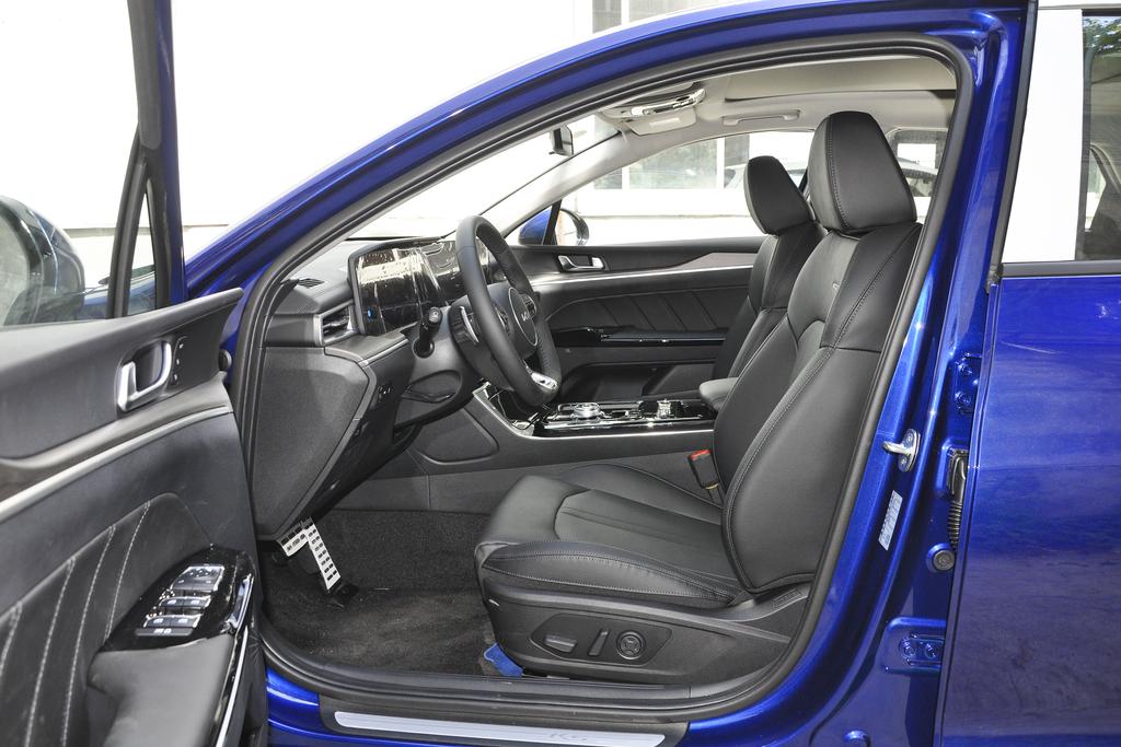 起亚k5二手哪一年的比较值得入手,20款起亚k5车主真实感受