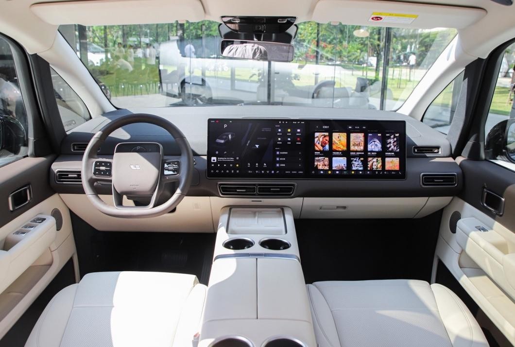 外观有品位动力足空间大,外形出众空间充裕性能出色