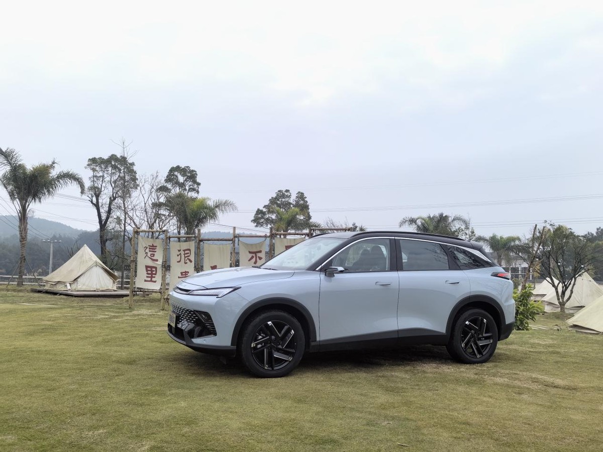 北汽魔方电子后视镜款怎么选配,北汽魔方为何能有电子后视镜