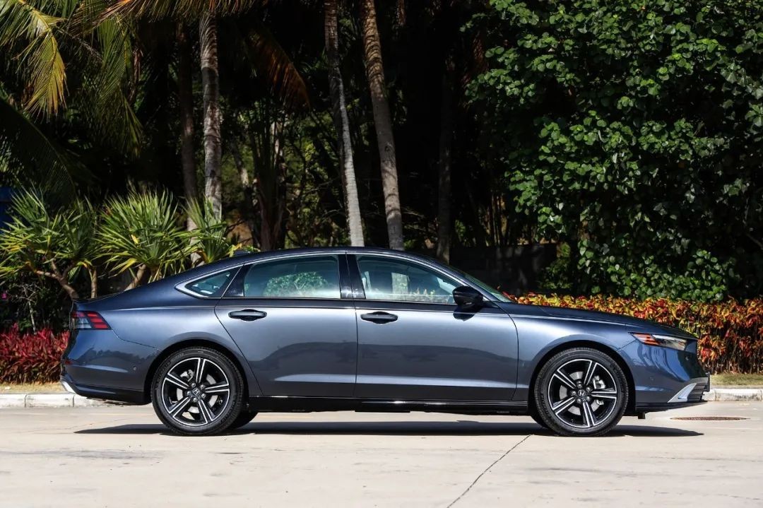 雅阁2022款混动真实续航,雅阁phev满油满电实测续航