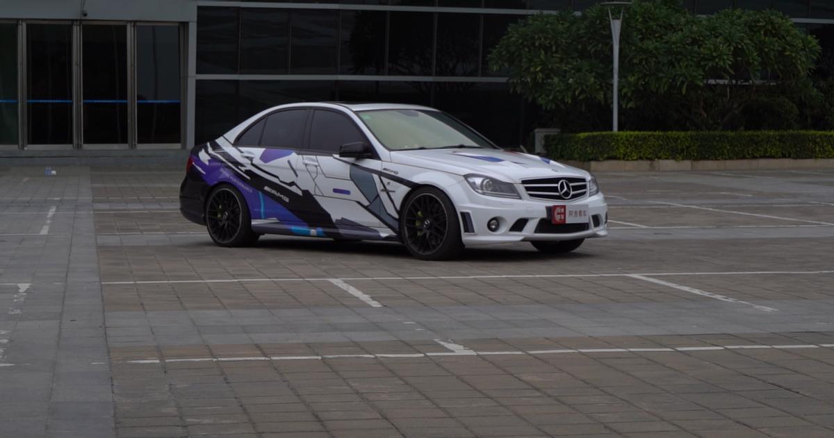 开上一台十年前的奔驰AMGC63是一种怎样的体验？今天就来告诉你