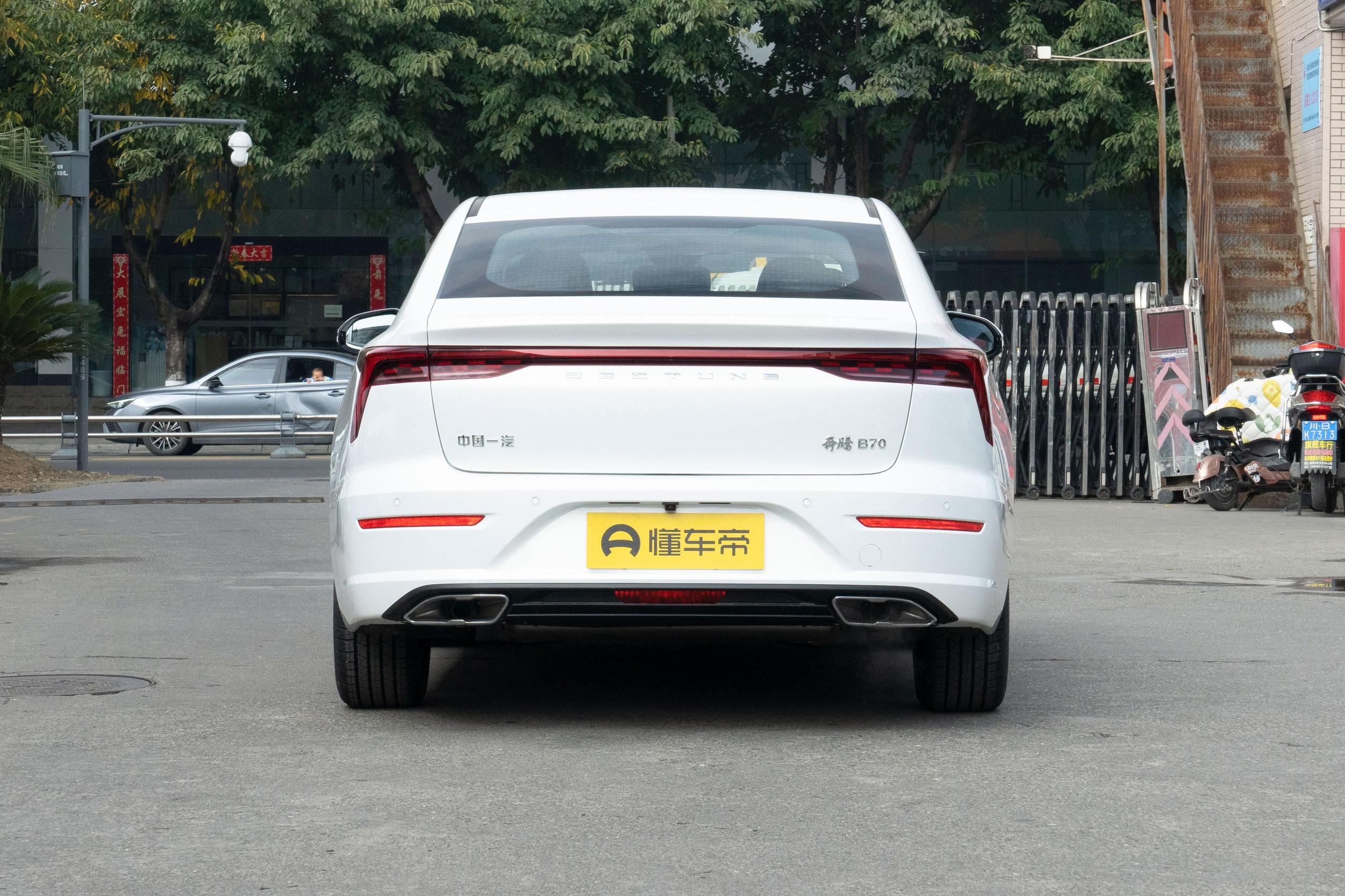 2024款奔腾b70第一视角驾驶,奔腾b70怎么定位