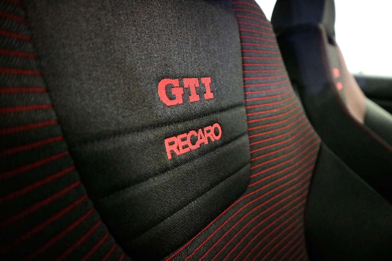 19年车龄仅行驶8英里大众高尔夫GTI25周年纪念版