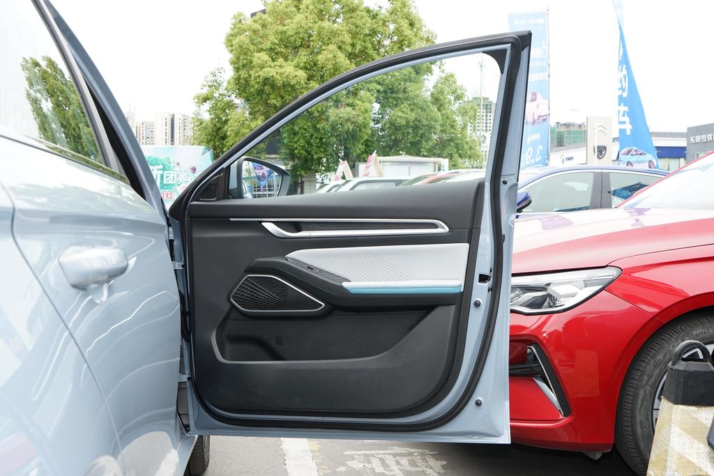 吉利帝豪第四代旗舰中控,吉利帝豪第四代2022款车机升级