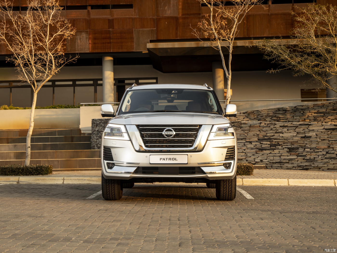 坦克500对比途乐哪个越野性能好,新款日产途乐谍照曝光