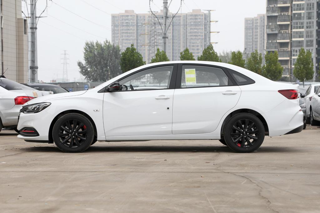 雪佛兰科鲁泽1.3t自动挡落地价,雪佛兰科鲁泽2022款