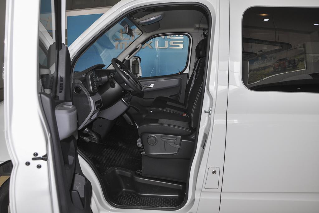 上汽大通maxus新途v70价格,上汽大通maxusv80短轴款