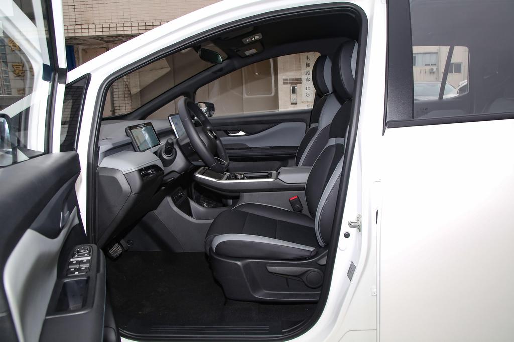 合创z03特价车,合创z03车最新降价多少