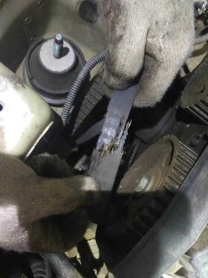 发动机气门顶了还能启动吗,发动机气门顶了曲轴转不动吗