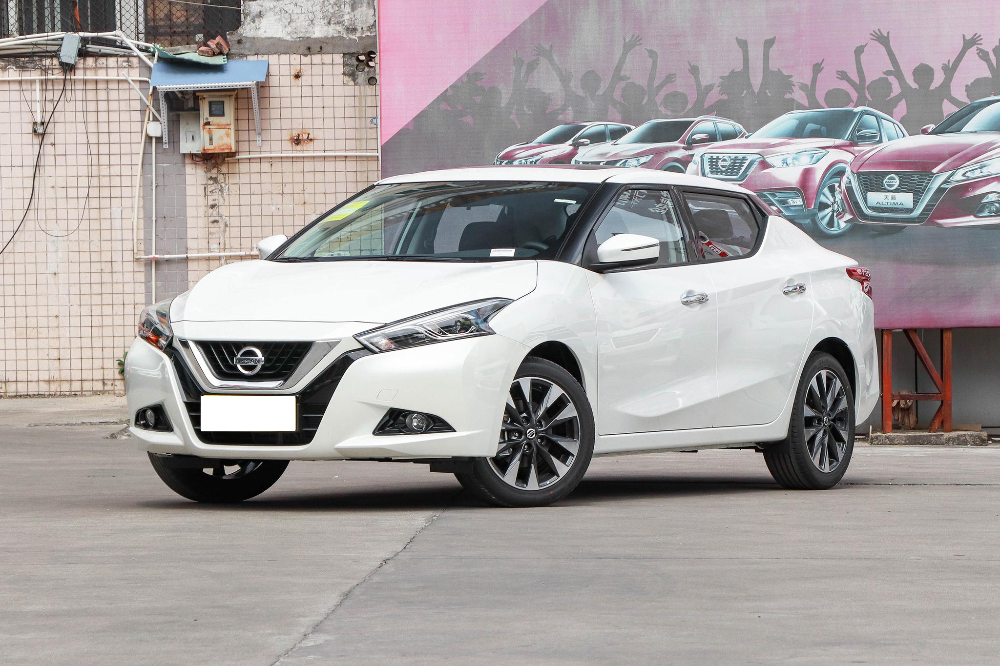 想买省油耐用的轿车，不妨看看蓝鸟，变速箱平顺、后备厢空间大