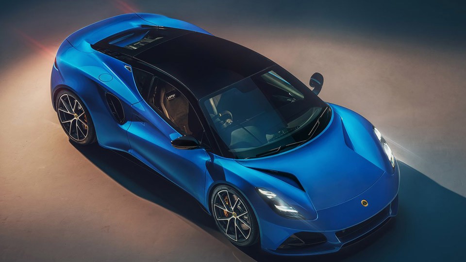 买跑车必须选装吗,买718跑车时能加装尾翼吗