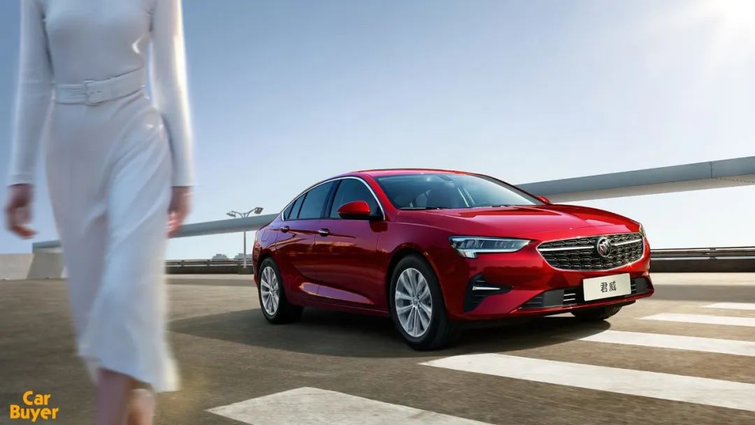 20万中级车越卷越精品，君威和天籁谁能让人无法拒绝？