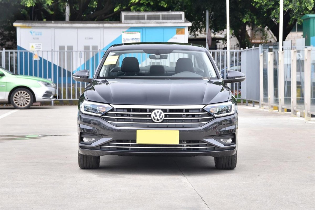 大众速腾280tsi超越版驾驶,大众速腾280tsidsg卓越版