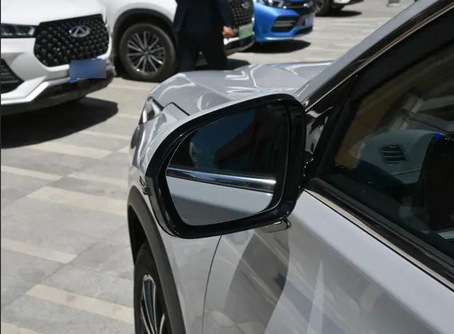 奇瑞瑞虎8pro闪耀冠军版展示,新款奇瑞瑞虎8pro测评