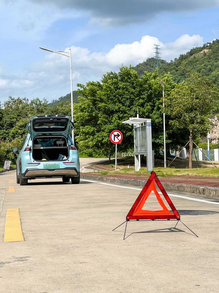 后备箱工具怎么使用,上路后备箱必备工具有哪些