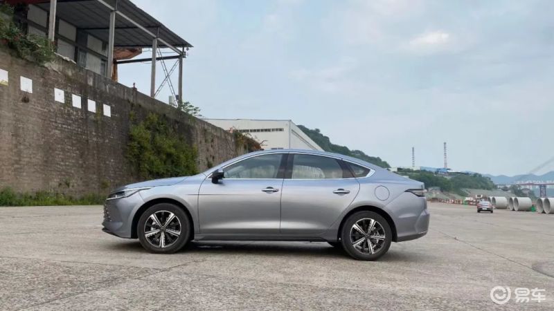 驱逐舰05冠军版55km豪华高速测试,驱逐舰05亏电状态下提速快吗