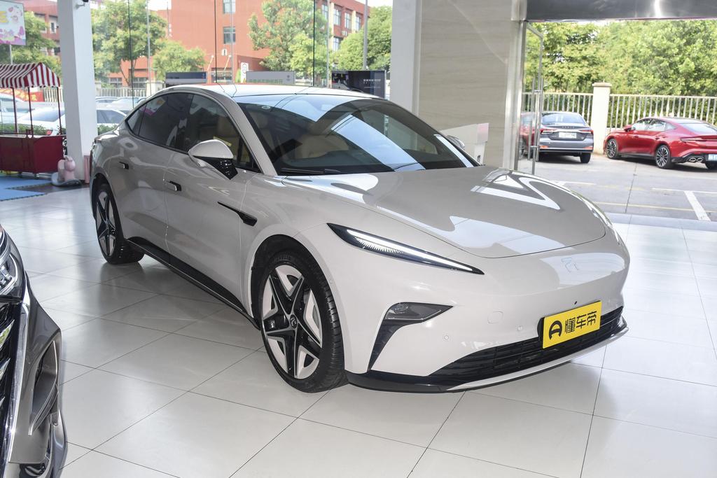 飞凡f7电动轿车是什么品牌,飞凡中大型纯电轿车f7申报图曝光