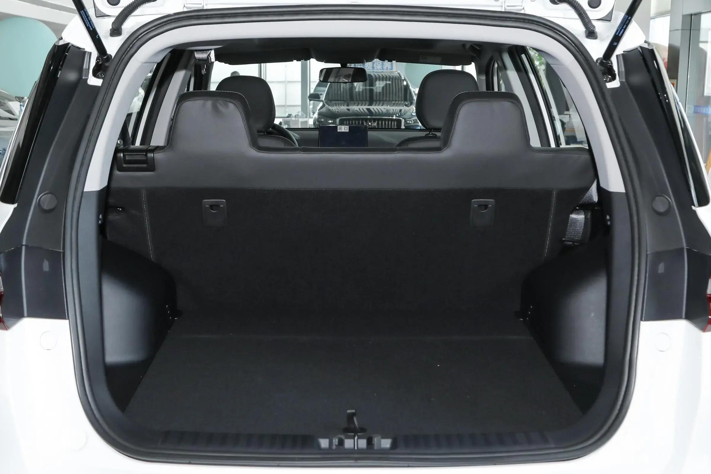 新款手动挡吉利远景x6都有啥配置,16年1.3tcvt旗舰型吉利远景x6