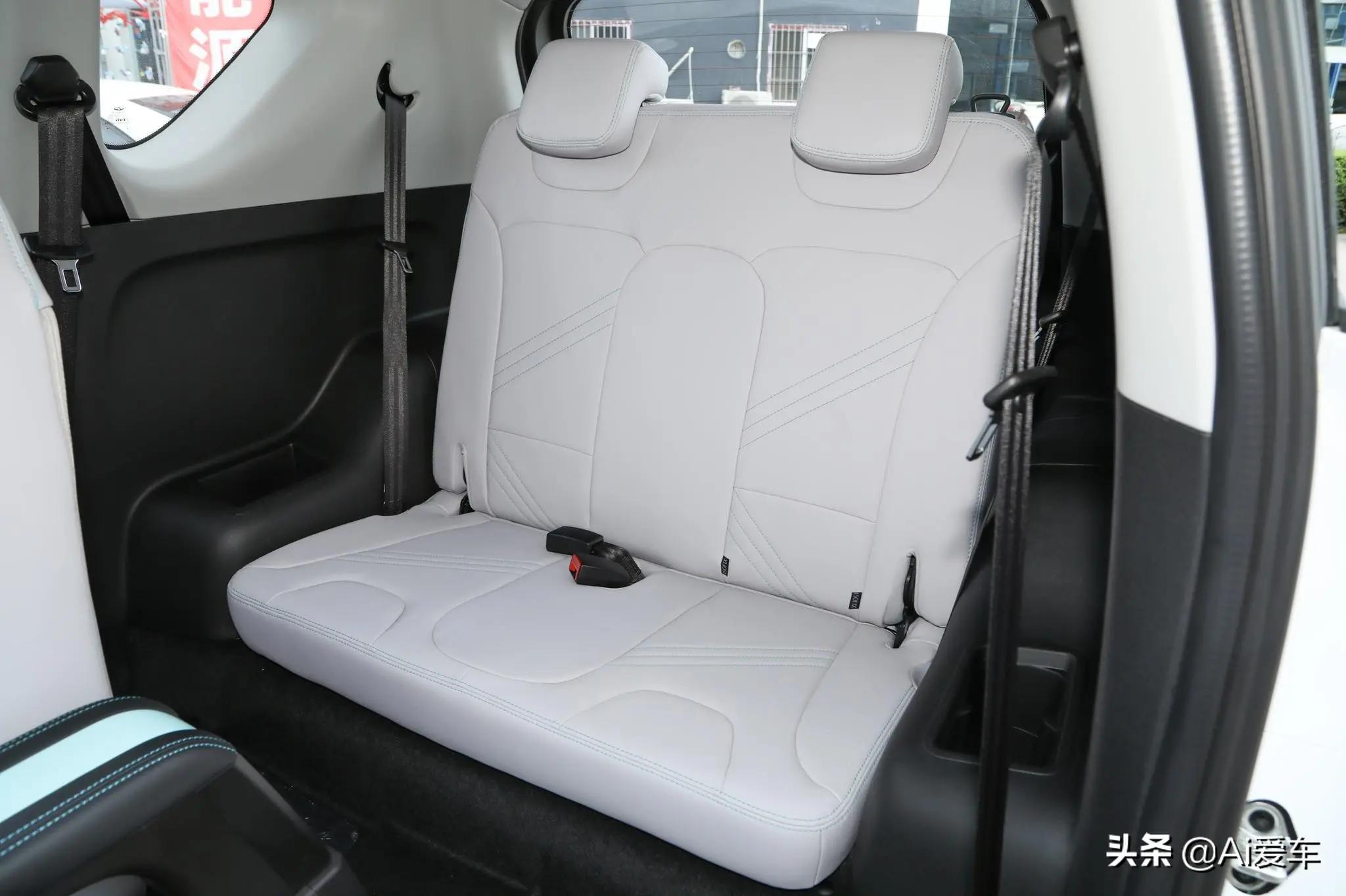 4座新能源汽车小蚂蚁,最新款新能源代步汽车小蚂蚁