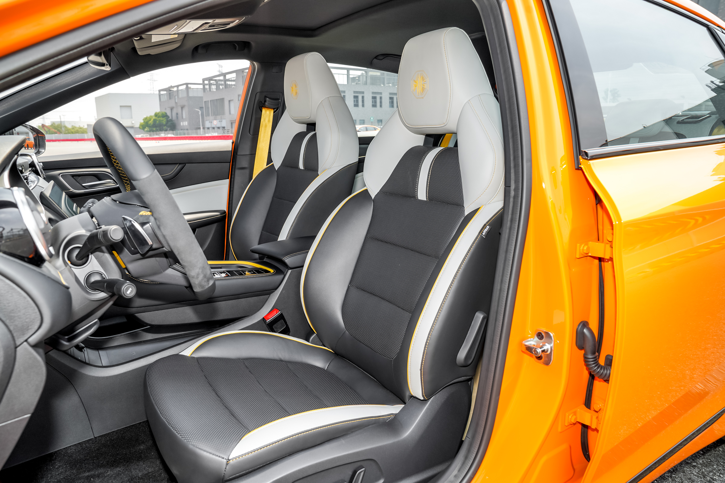 名爵6pro对比风神奕炫max,名爵6provs奕炫